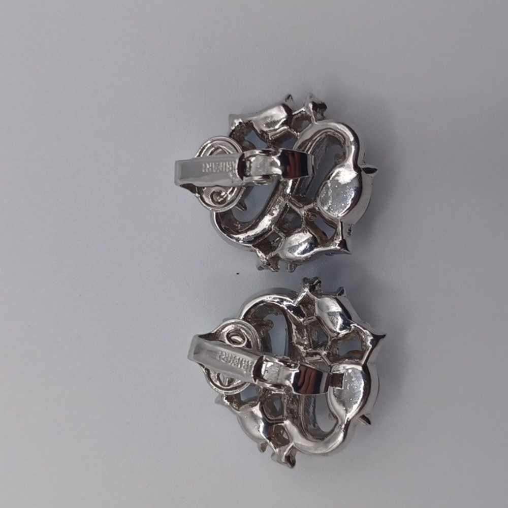 Crown Trifari Silver Tone and Blue Rhinetone Brooch and Clip On Jewelry Set - Picture 4 of 8
